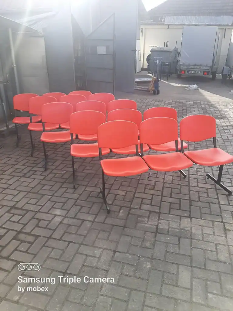 Trosedne klupe za čekaonicu