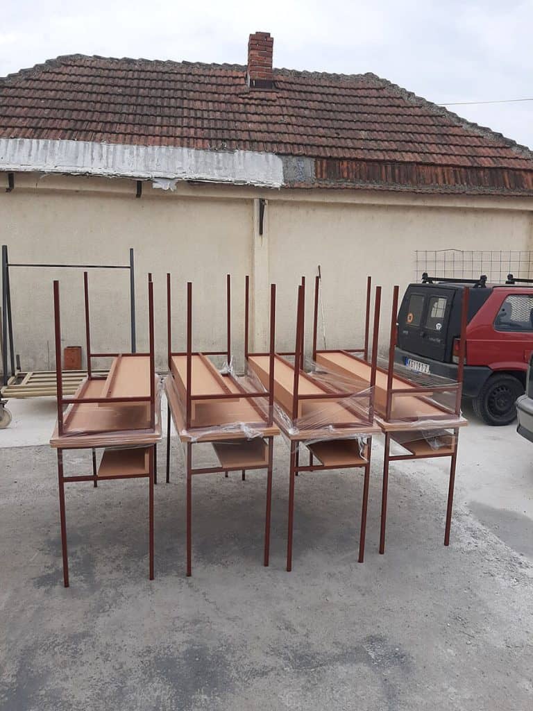 Školske klupe K3 za učionicu u Aleksincu.
