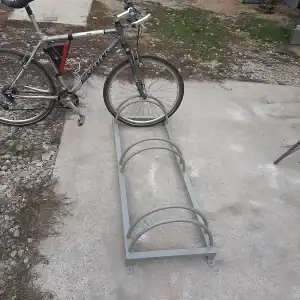 Držač – stalak za bicikle