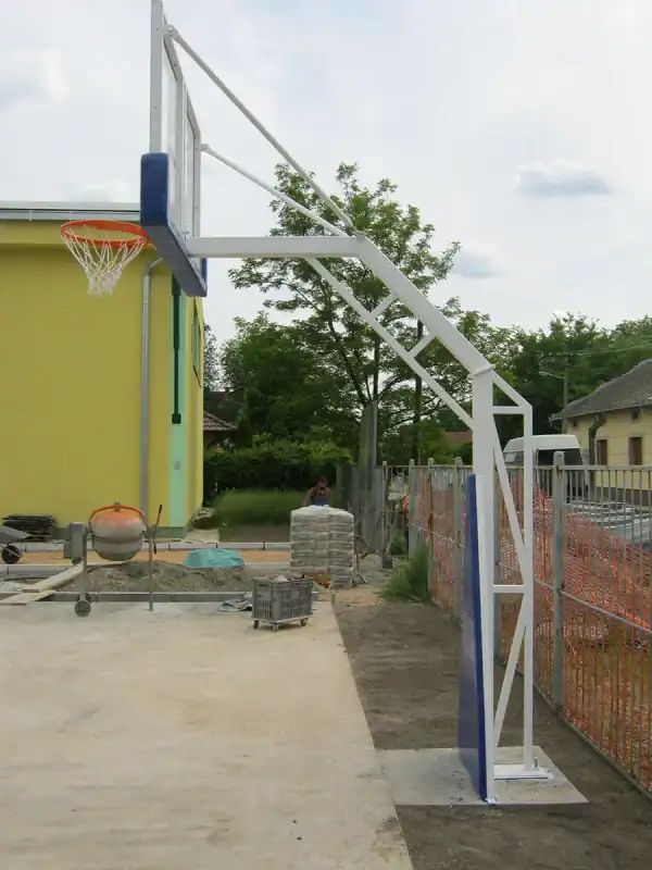 Dvorišna košarkaška konstrukcija DK2