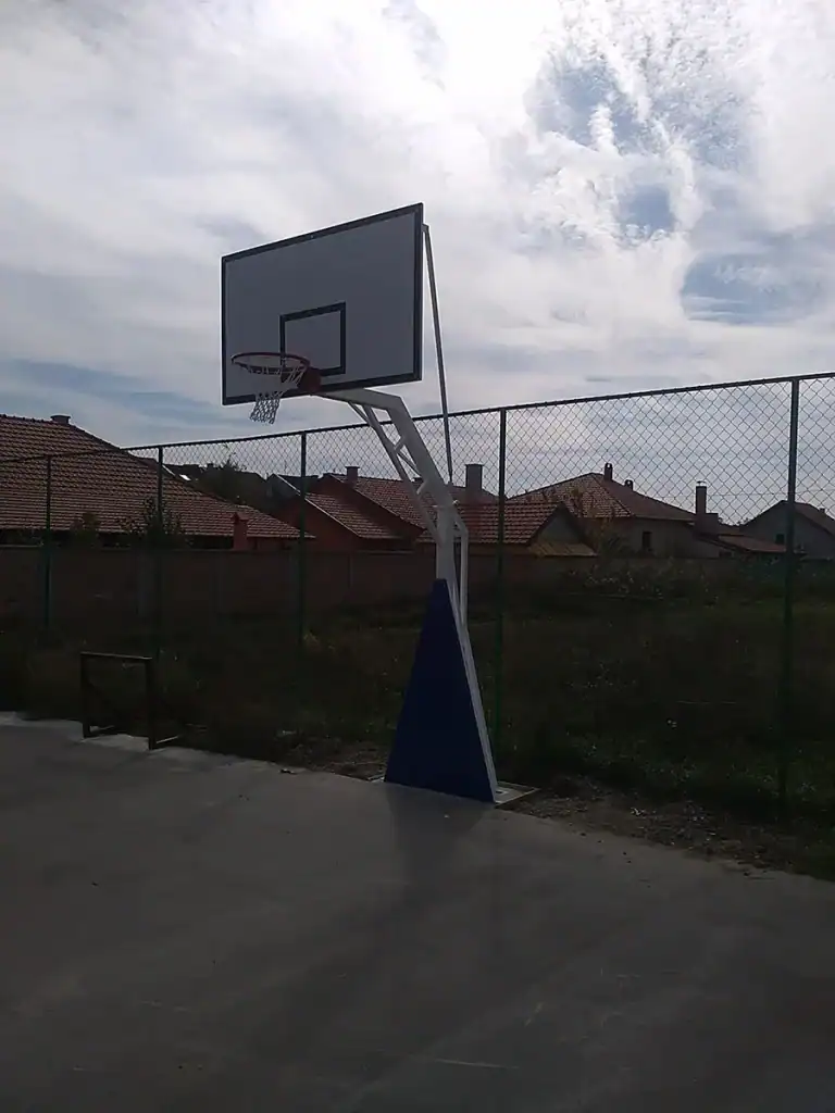 Postavljanje košarkaških konstrukcija DK1 Zrenjanin