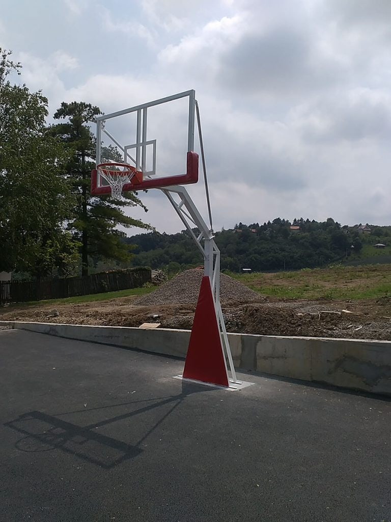 Postavljanje košarkaške konstrukcije DK2 Brestovik Smederevo