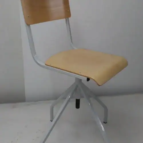 Radna stolica R1
