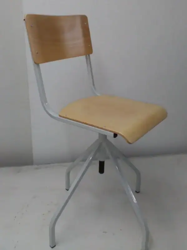 Radna stolica R1