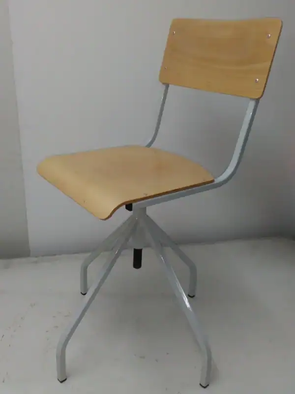 Radna stolica R1