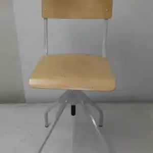 Radna stolica R1