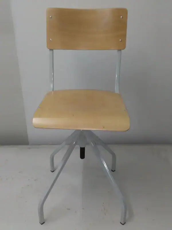 Radna stolica R1