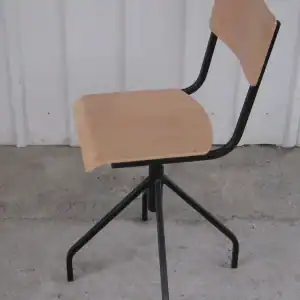 Radna stolica R1